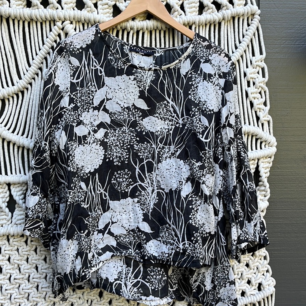 Gorgeous Bryn Walker Lightweight Fran Top